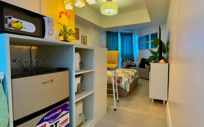 Tropical Bloom Suite