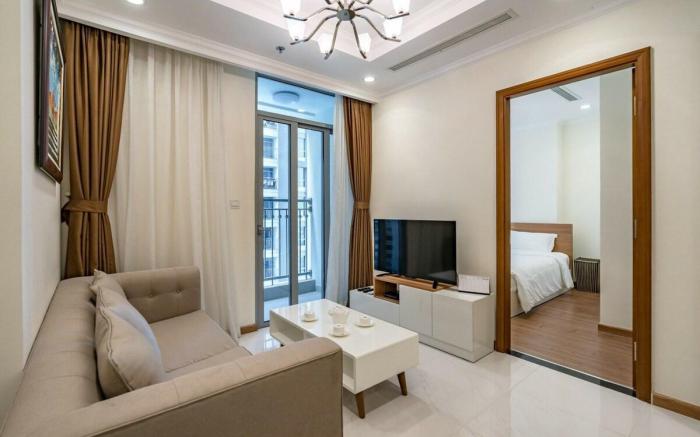 2 bedroom landmark Plus in Vinhome central park
