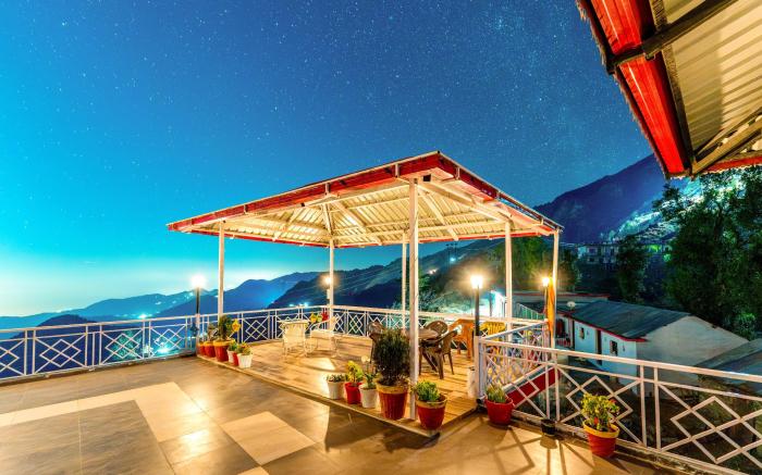 Kotli The Paradise (cliff house)