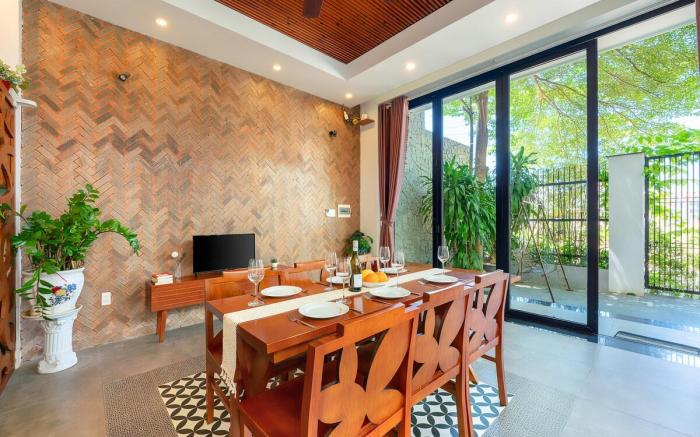 U Maison 6BRs w/ Pool & Billiard