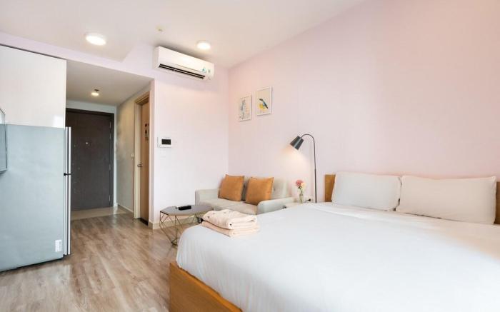 Studio Rivergate centrel view #BuiVien Street