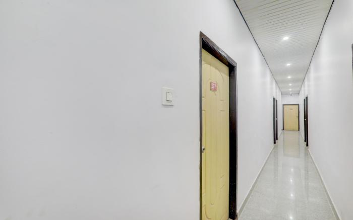 Hotel O Shri Buddheshwar Temple Lucknow