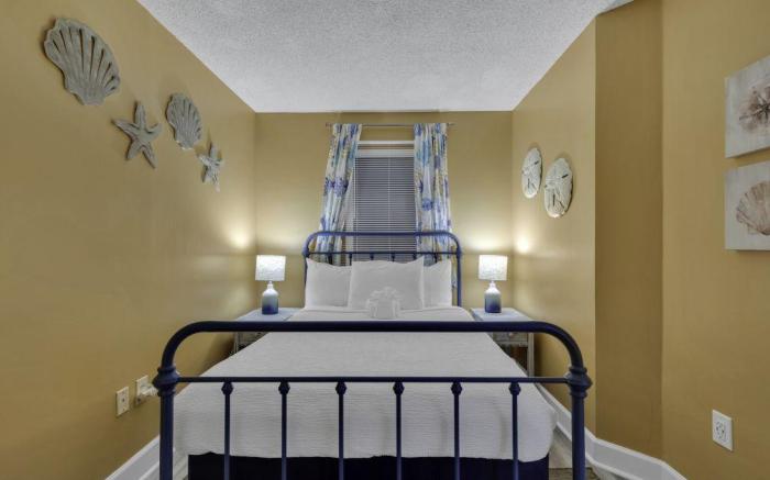 Ocean Front 2BR Elegant Condo in Atlantica Resort