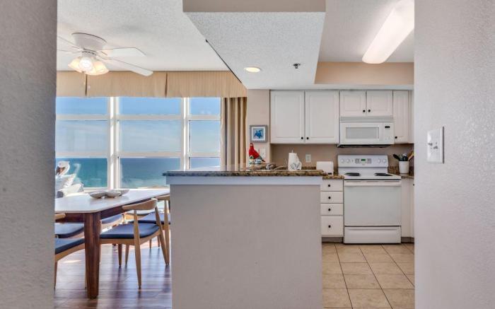 Carolinian Corner Gem Views!