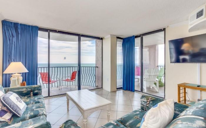 Palms Resort 3BR | Oceanfront