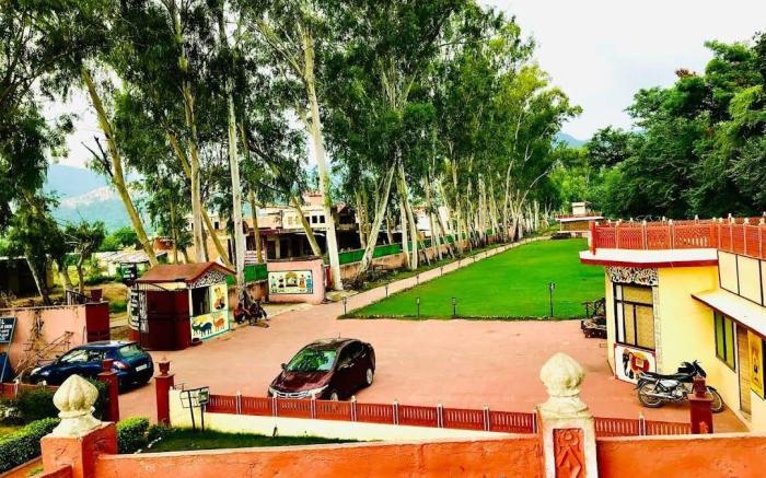 Tiger Club Resort