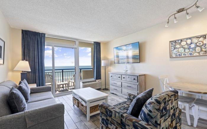 Oceanfront Condo Short Walk to the Beach at Boardwalk Resort