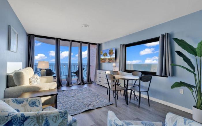 15-th Floor Ocean Front Views at Palms Resort