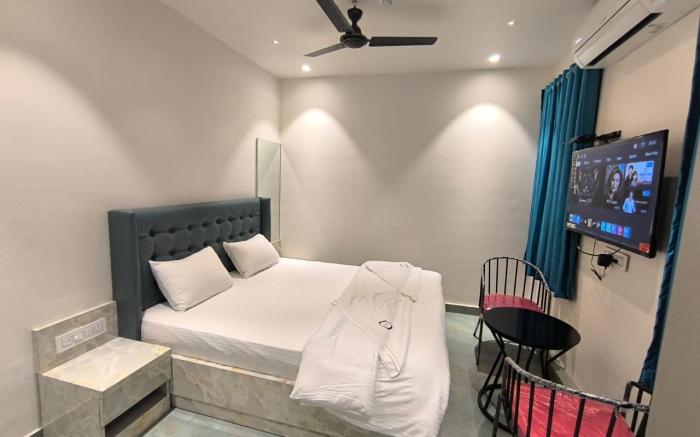Hotel New Parimeet Residency