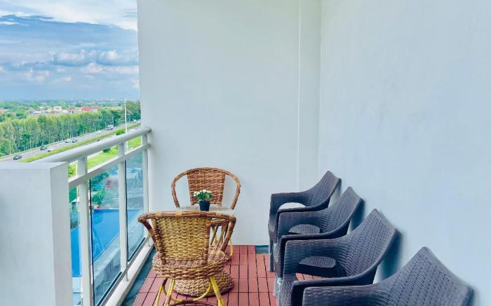 Grey’s Suite At Azure North Pampanga