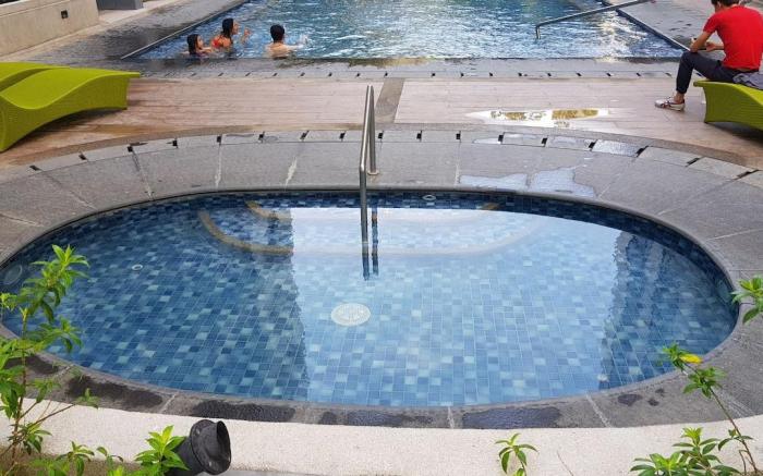 The Viceroy Residences at Mckinley Hill 