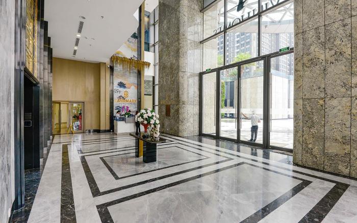 Landmark 81 and Vinhomes - Royal Apartment