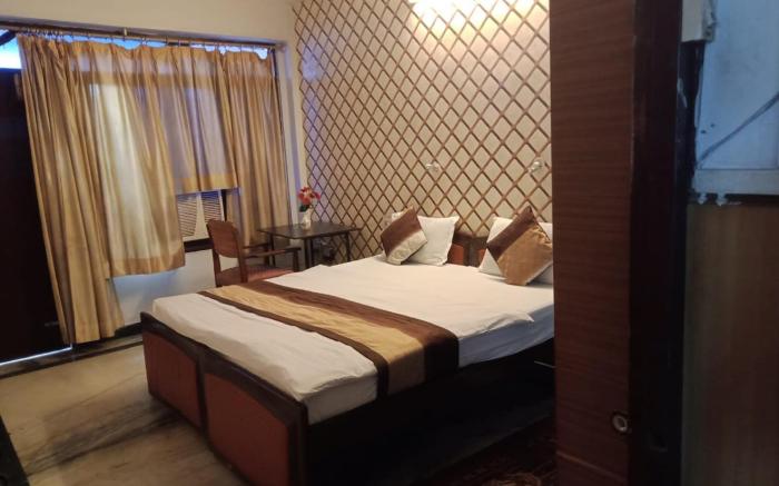 Goroomgo Woodstock Homestay