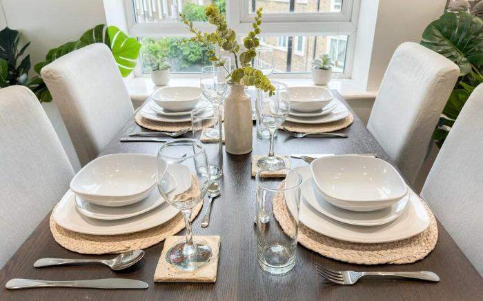 Cozy 2BDR flat w. terrace in Islington, Canonbury