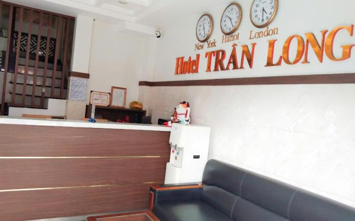 Trần Long Hotel, No. 1A, 17/1A, Hà Huy Giáp