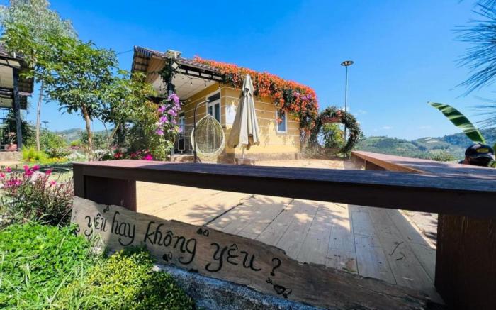 DU MÂY HOMESTAY