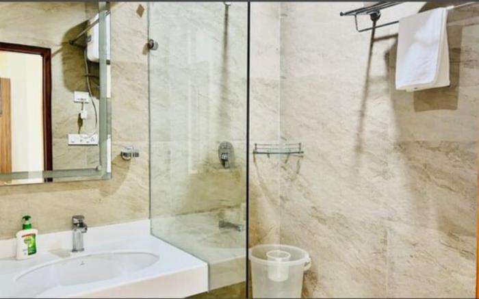 Hotel Awadh Inn