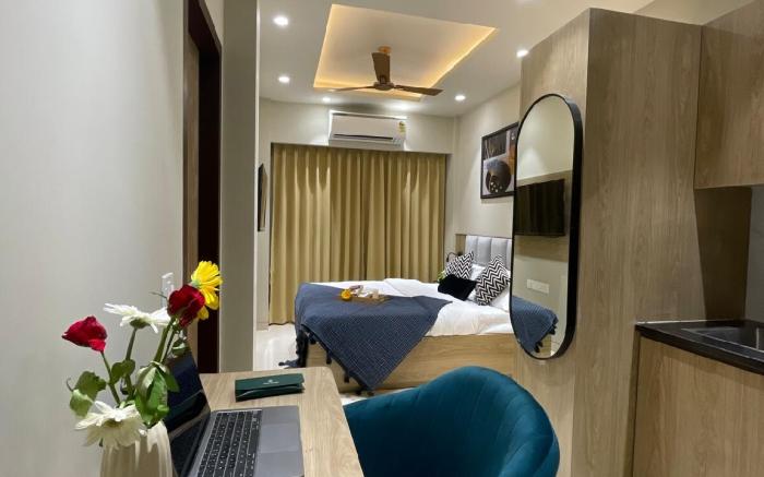 Stayo Rooms :-Premium Studio Apt (Park view)