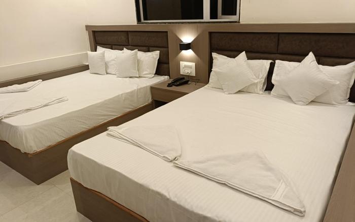 Hotel Sahara Residency