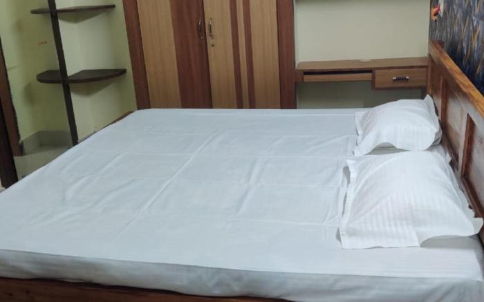 Goroomgo Senorita inn Near Shree Gundicha Temple Puri