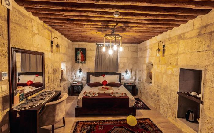 Tafana Cave & Stone Lodge