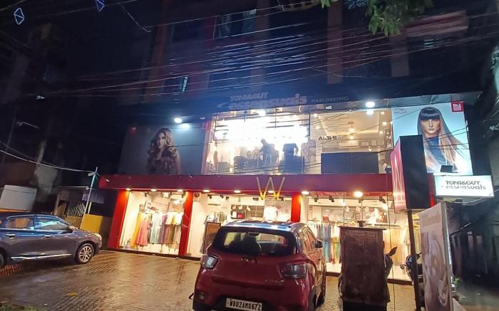 SwarnaBiroti-20minAirport,25minStn,100Mbps,SmartTV