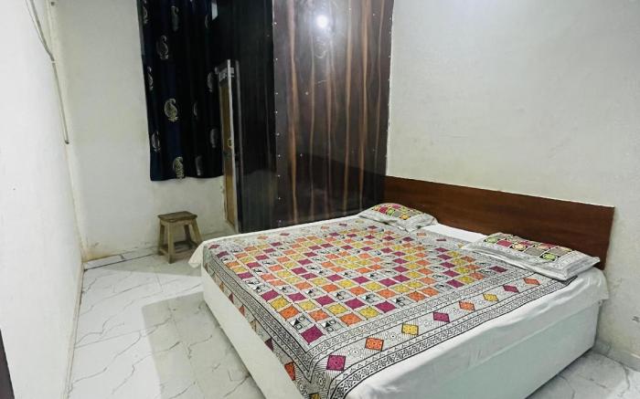 balaji hotel & guest house