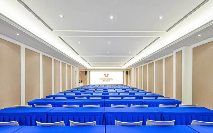 Vienna Hotel  Chongqing Jiangjin Wanda Plaza Shengquansi Metro Station