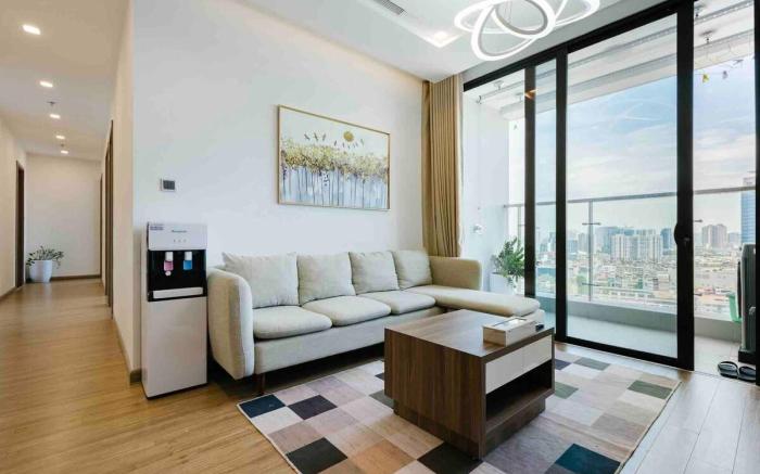 Luxury Apartment in Vinhomes Metropolis near Lotte Center