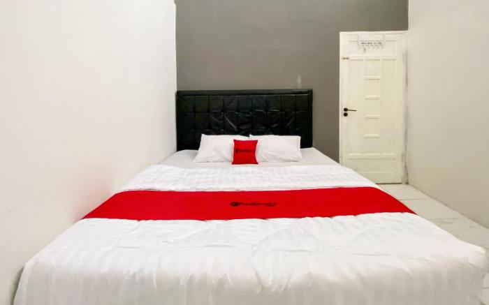 RedDoorz Syariah near RSU Sylvani Binjai