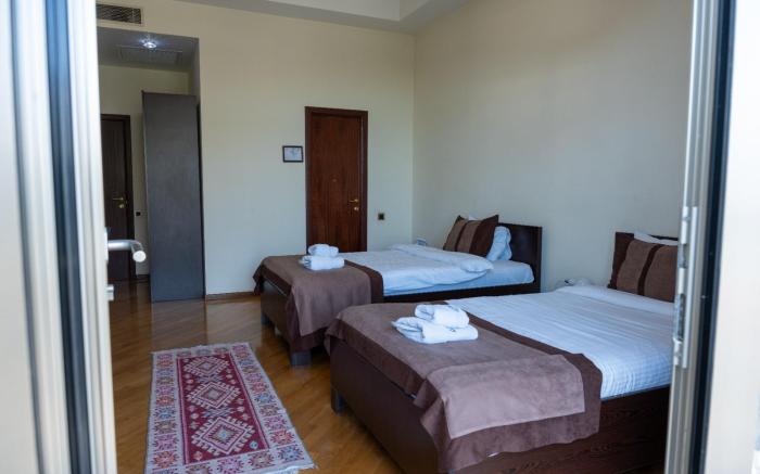 Green City Hotel