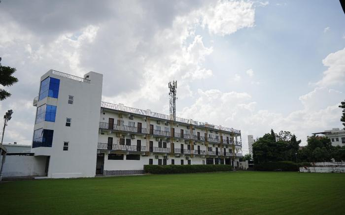 Hotel Parmanand Garden