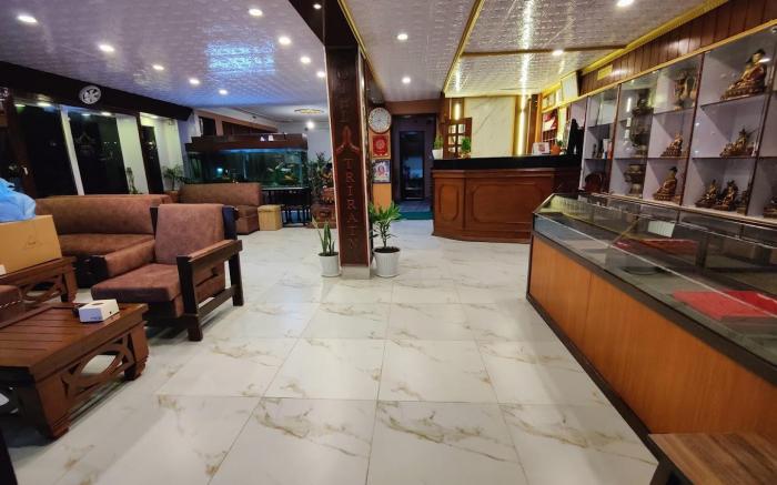 Hotel Triratna