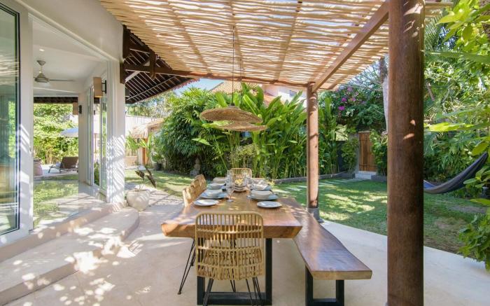 Gorgeous villa heart of Canggu newly renovated!