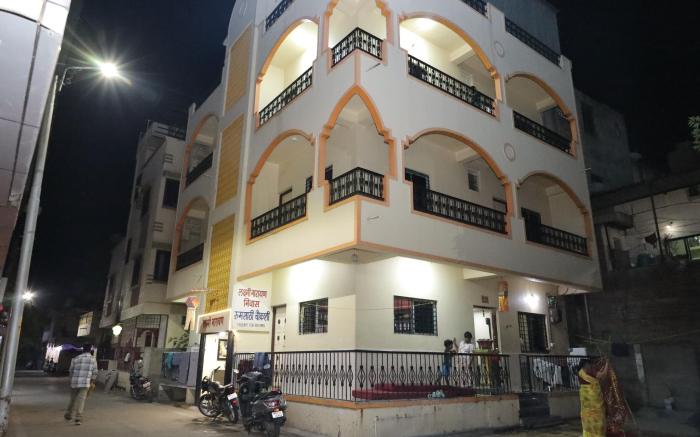 Hotel laxminarayan 