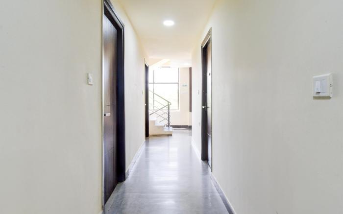 Super Townhouse Gachibowli Near Gopichand Academy