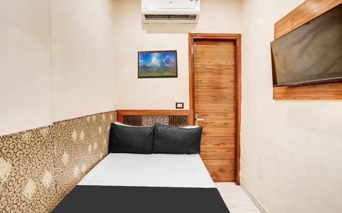 OYO 829201 Hotel Thanks God Inn