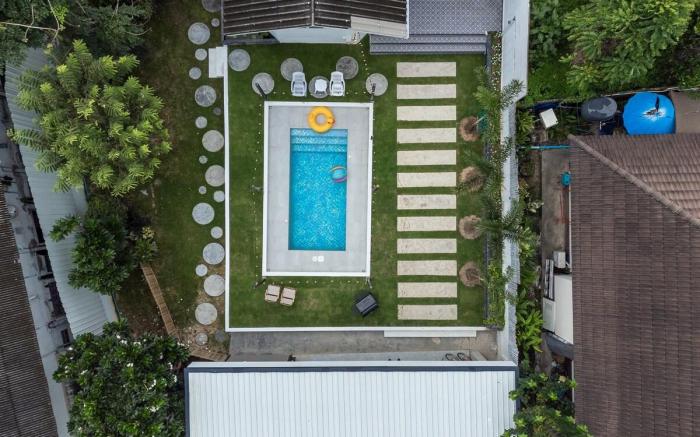 Spring Day House near Nimman . Big garden 