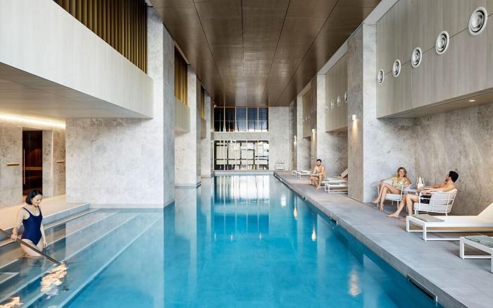 Chic 2BR Apt Opposite Southern Cross, City Views