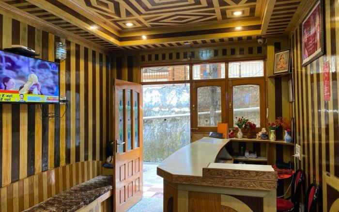 Goroomgo Royal Inn B&B Shimla