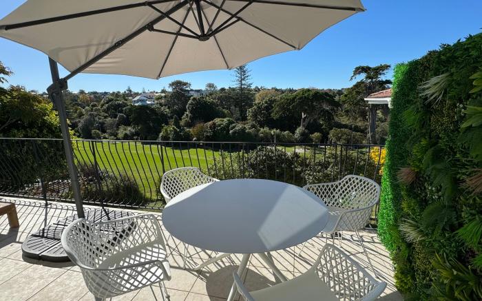 Waiake Beach Apartments