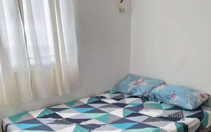 Arezzo place condo