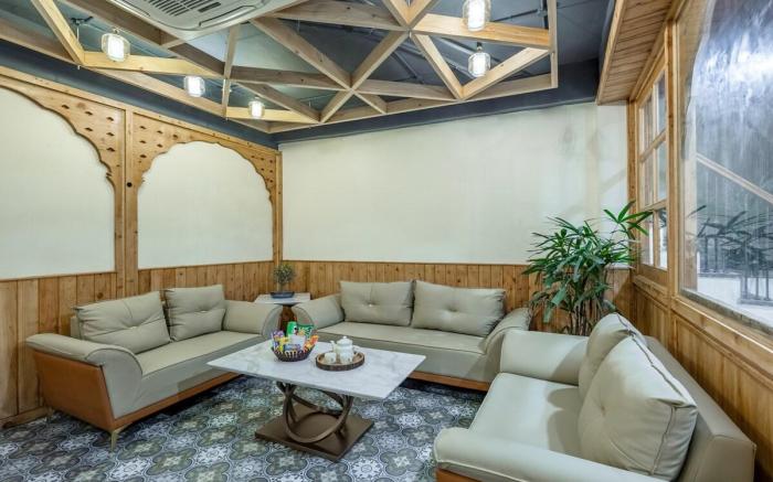 Alaya Stays 3 BHK With Garden -Evaara Woods Breeze