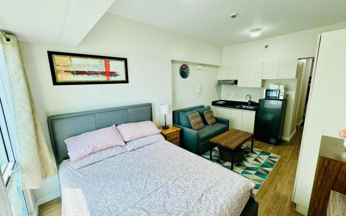 Andrea @ Solinea Ayala