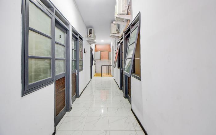 Hotel O Stasiun Tegal Near Alun-Alun  Formerly Ameera Guest House