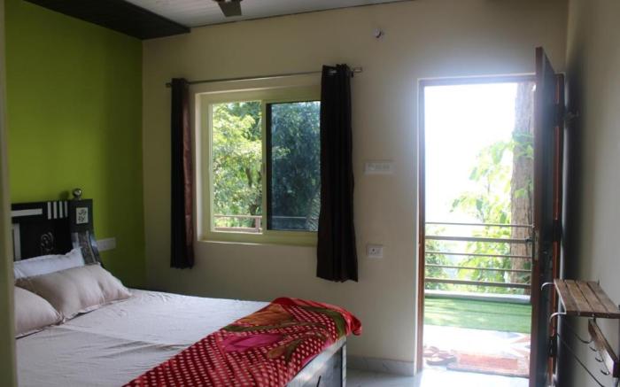 Kyarki Ganga Home Stay &Cafe