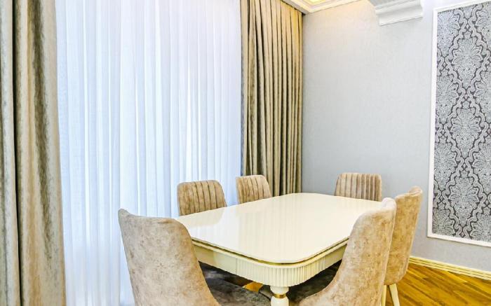 Elegant 2br/2bath in City Center Luxury Building