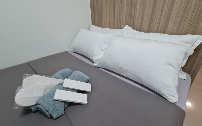 Neo Suite 1BR facing pool Shore 2 Tower 3