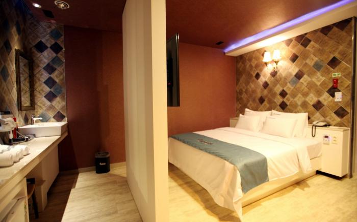 Yeongju Hotel