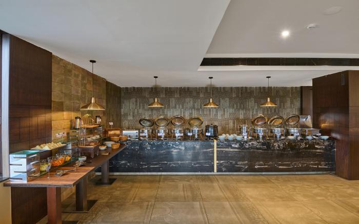 Voyage Milestone Hotel & Banquet